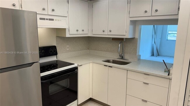 Photo - 2950 NE 201st Terrace Unidad E102
