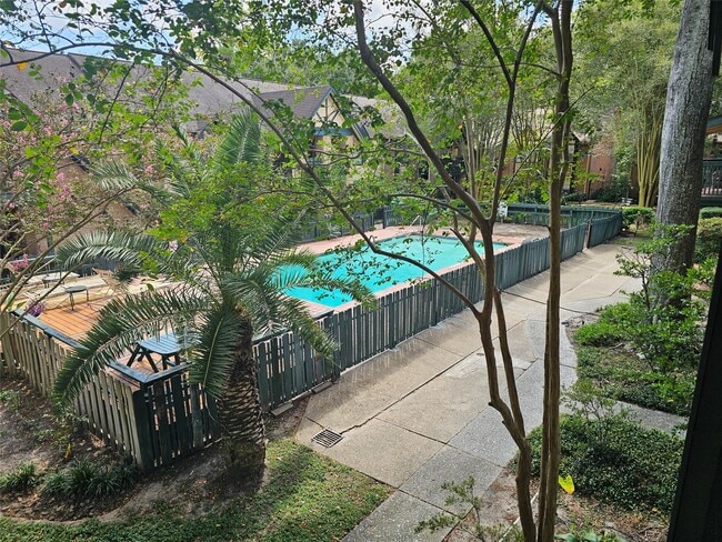 Photo - 8287 Kingsbrook Rd Unidad True