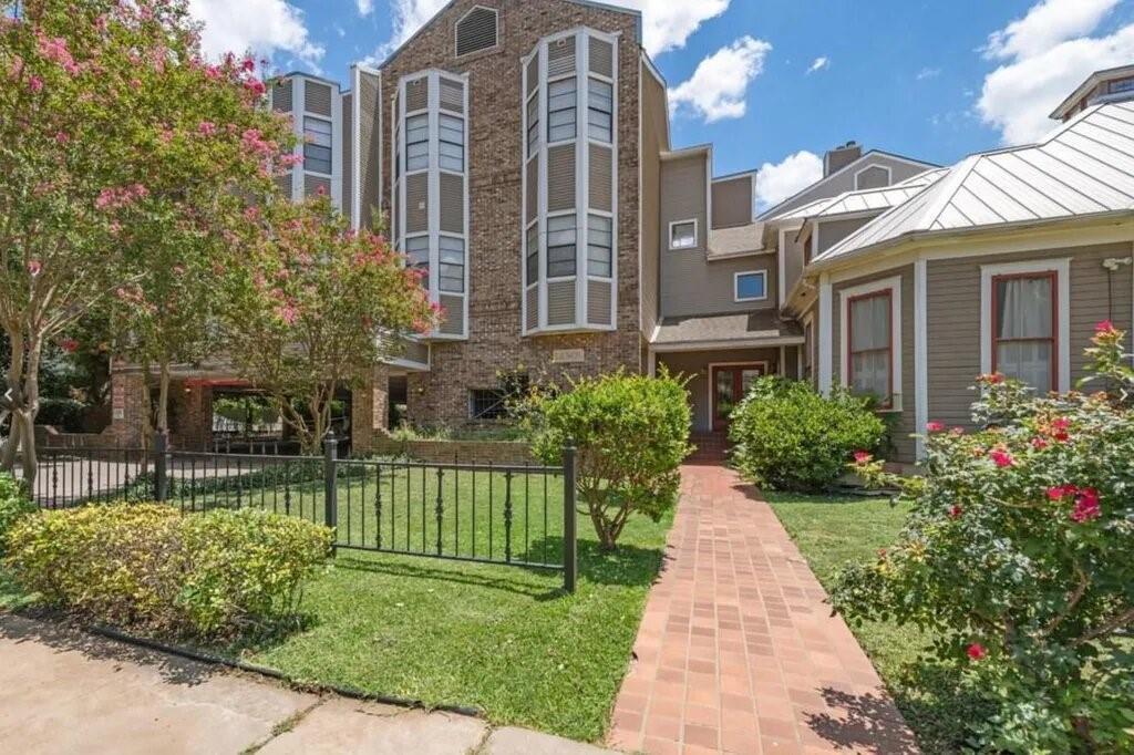 Photo - 915 W 23rd St Unidad 103