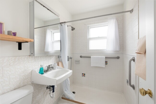 Photo - 6248 NE Wasco St