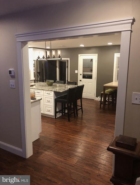 Photo - 1104 Dunvegan Rd