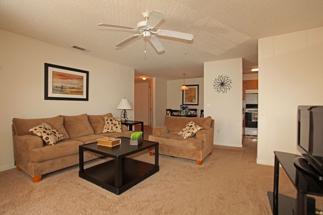 Building Photo - Fox Run