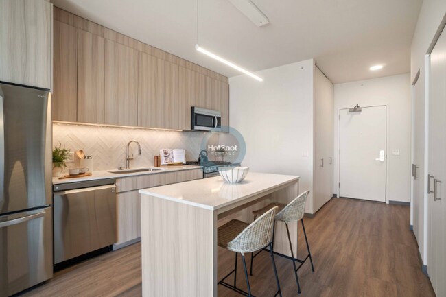 Building Photo - 1960 W Ogden Ave