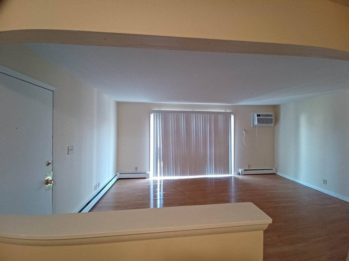 Photo - Harrison Ave