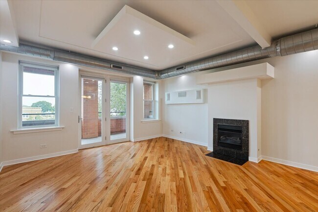 Photo - 3550 W Montrose Ave Unit 408