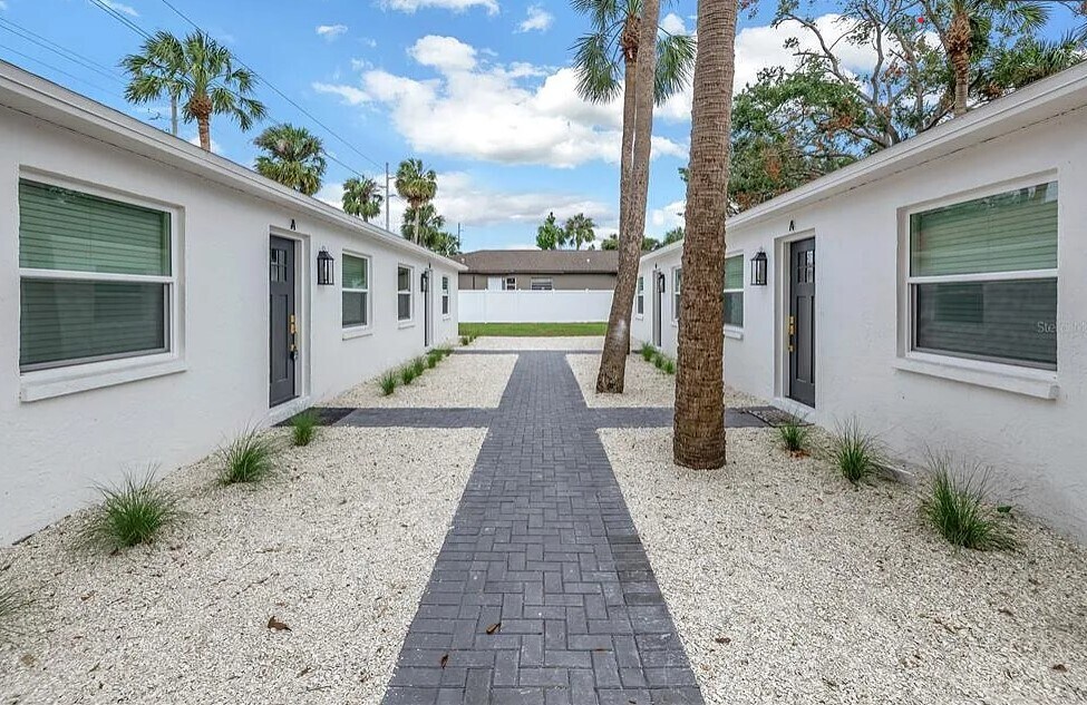 Photo - 3011 W Binnicker Ave (Tampa, FL)