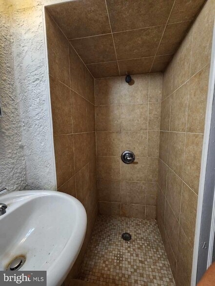 Photo - 4522 Springfield Ave Unit 1F