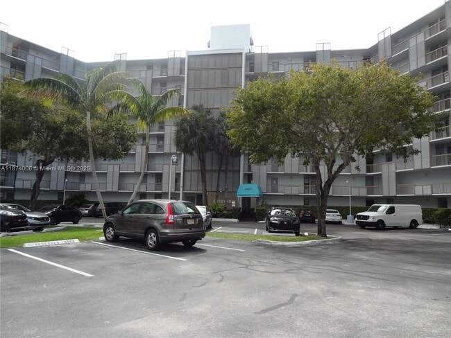 Photo - 3401 N Country Club Dr Unit EI506