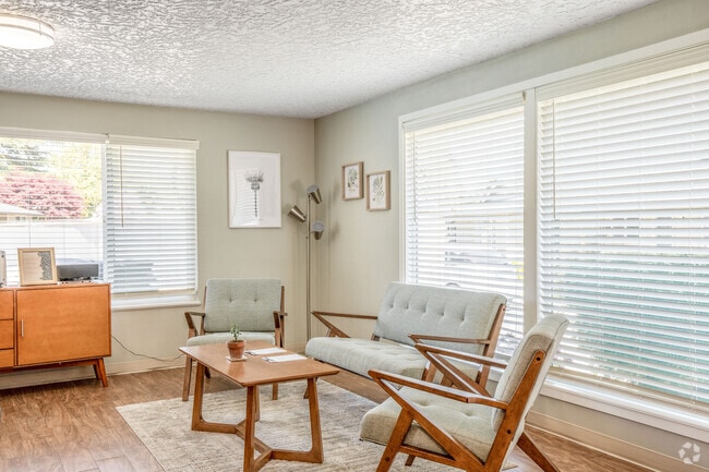 Oficina de arrendamiento - King James Gate