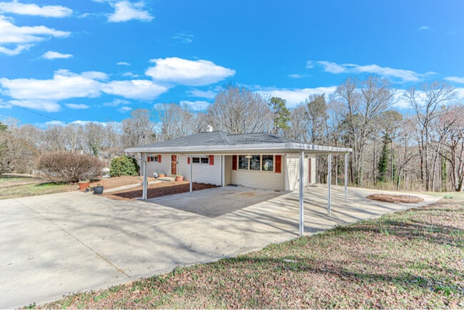 Building Photo - 150 Clarks Bridge Rd Rental