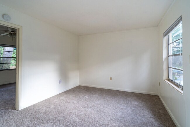 Photo - 236 Desoto Dr Unit 6