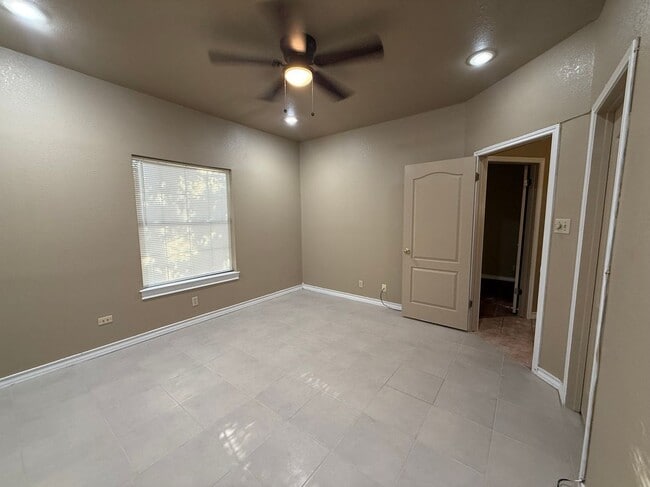 Photo - 1401 E Gustavus St Unit 16