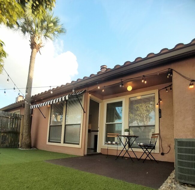 Beautiful 2/2 Towhhouse Feel Condo x Rent... - Beautiful 2/2 Towhhouse Feel Condo  x Rent... Unidad 604
