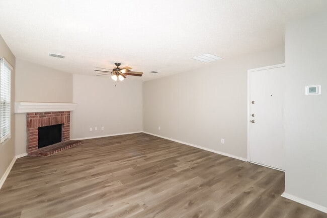 Photo - 3951 Fox Run Dr
