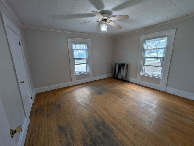 Photo - 258 Essex St