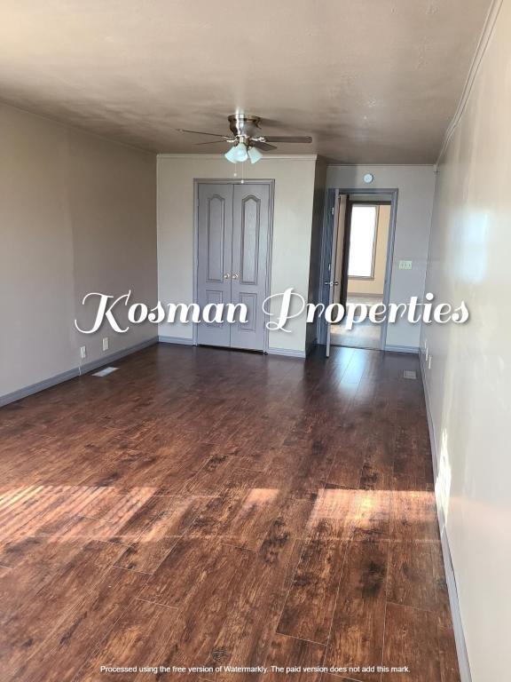 Photo - 1019 E 15th St