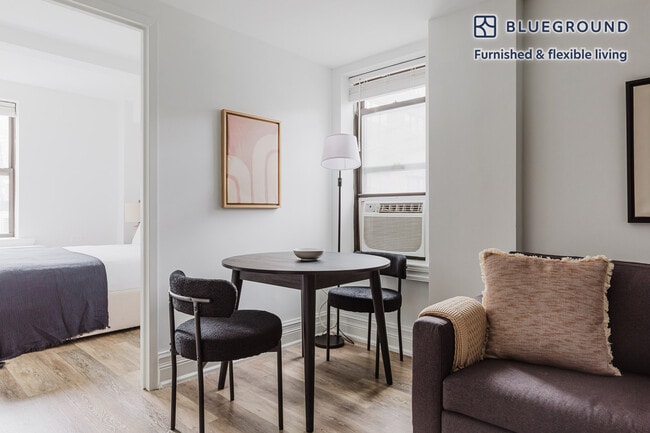 Photo - 240 W 73rd St Unidad FL6-ID1596