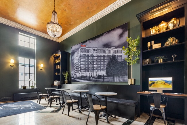 Cafe - The Marott Apartments