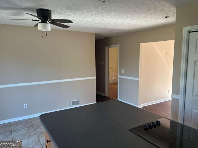 Photo - 1301 Hickory Ridge Trail