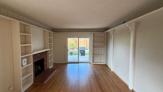 Photo - 3919 Almondwood Ct
