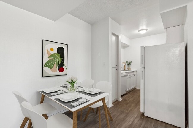 Photo - Two | Five Greenway Apartments