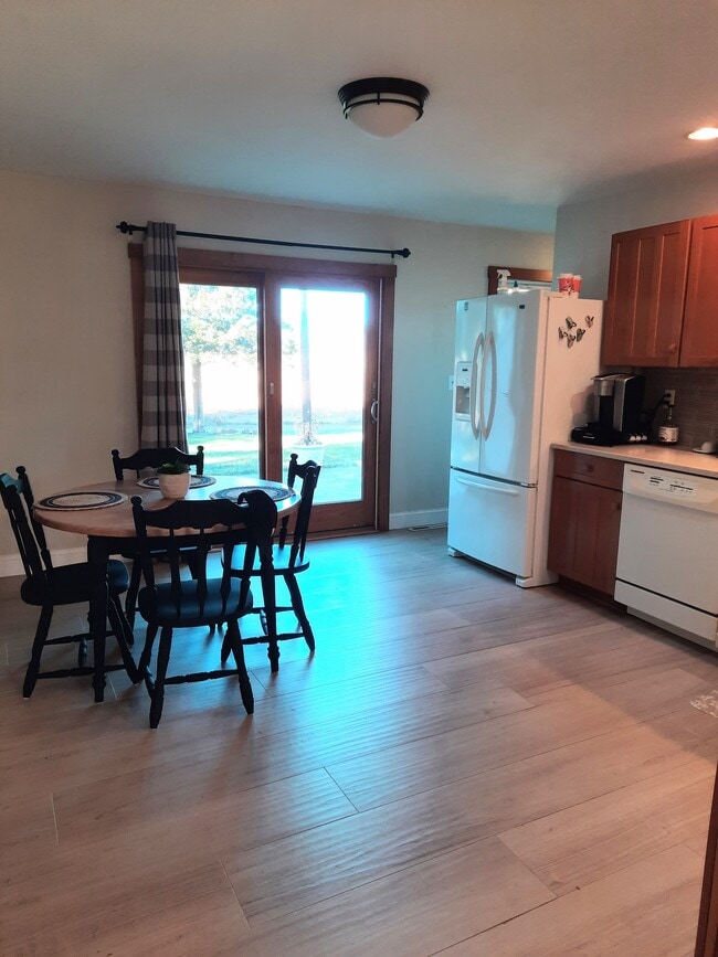 Photo - 21 Anderson Dr