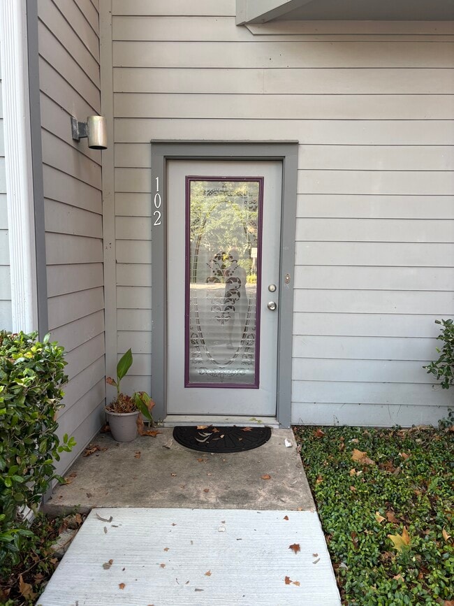 Front entry - 4209 Marathon Blvd Unit 102