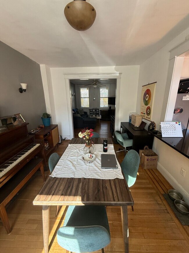 Photo - 1349 W 41st St Unidad 1st Floor