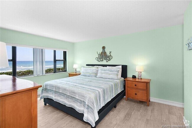 Building Photo - 7380 S Ocean Dr Unit 217 Rental