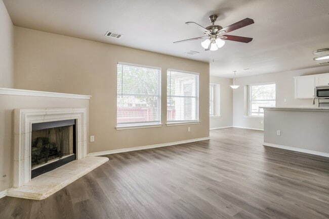 Photo - 15524 Sarah's Creek Dr