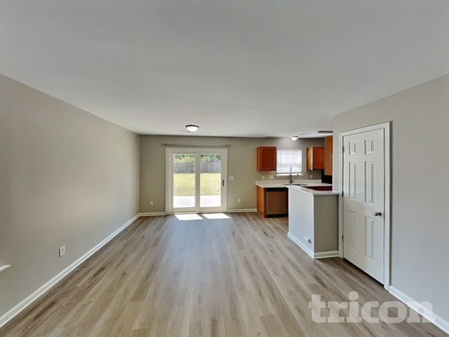 Photo - 316 Drooping Leaf Rd