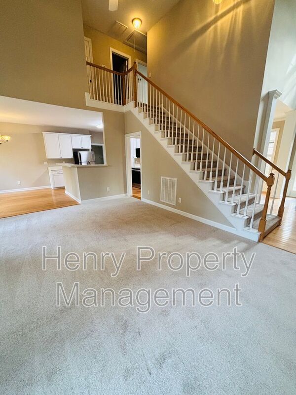 Photo - 404 Acorn Falls Ct