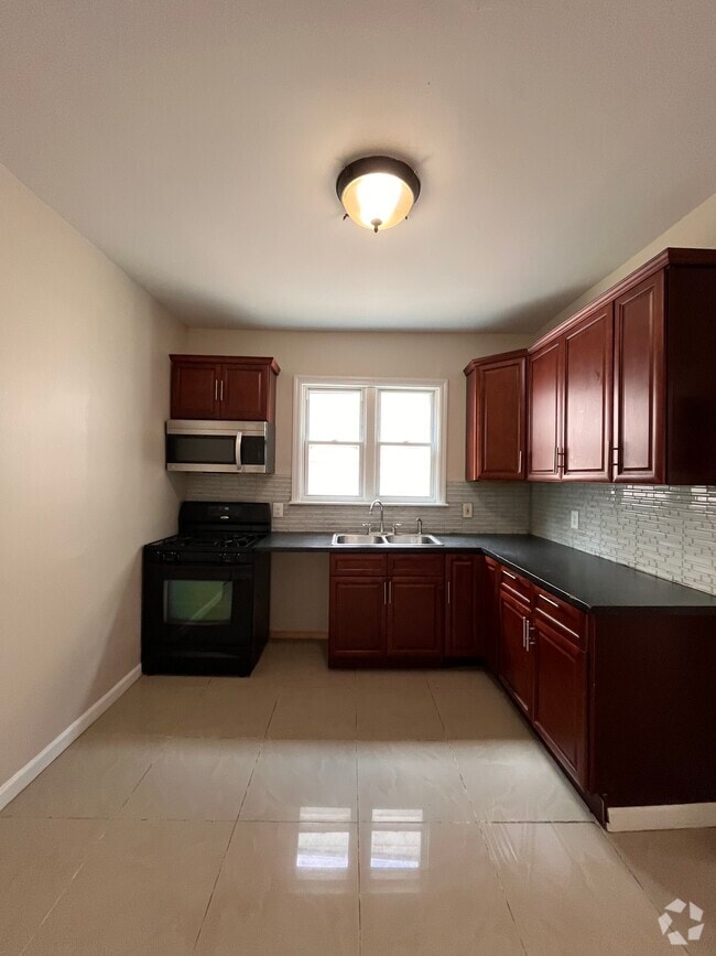Building Photo - 90 N 15th St Unit 3 Rental