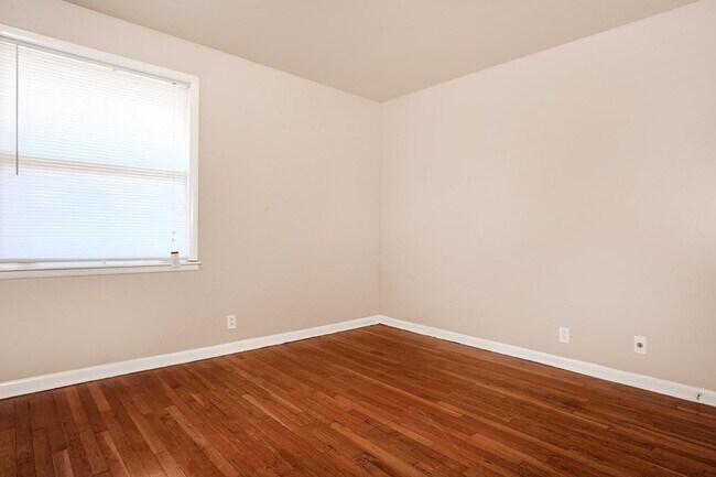 BEAUTIFUL FLOORING AT LENORE GARDEN