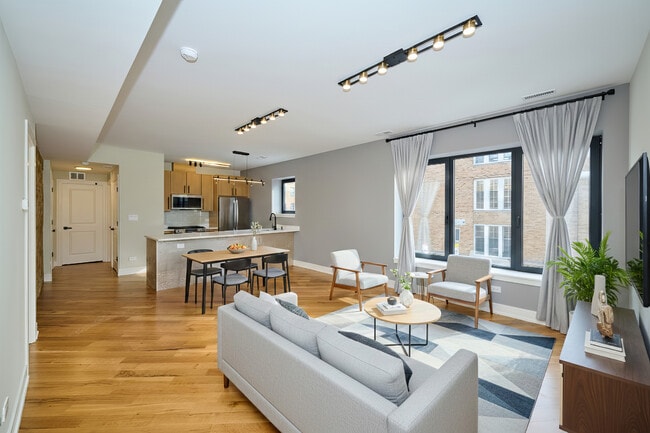 Photo - 5200 N Winthrop Ave Unit 2S