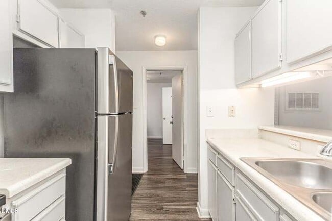 Photo - 1241 University Ct Unidad 204