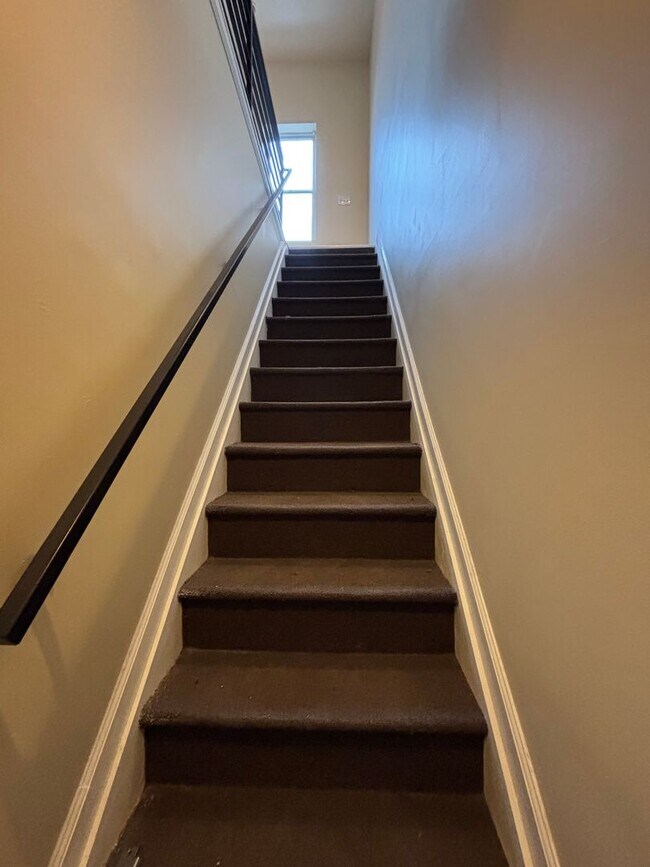 Photo - 2113 E Huntingdon St Unit 3rd Floor