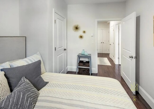 Building Photo - 28 Clearway St