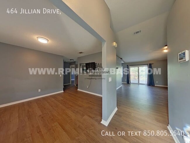 Photo - 464 Jillian Dr