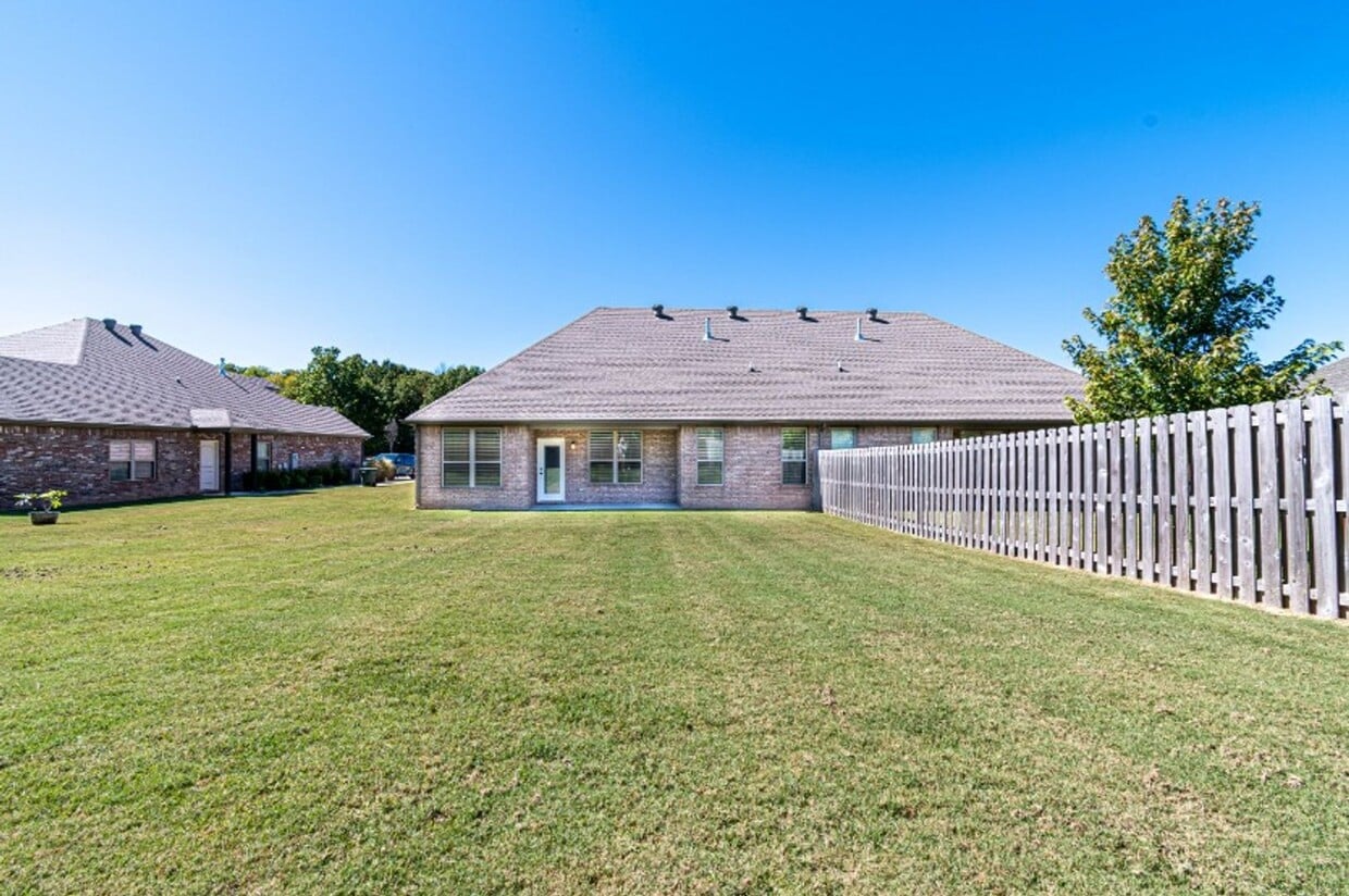 Photo - 4870 N Castlewood Ln Duplex