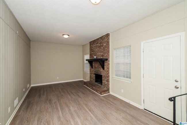 Photo - 1037 Medina Dr