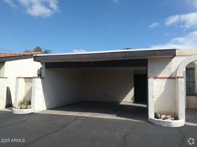 Building Photo - 2940 N 38th St Rental