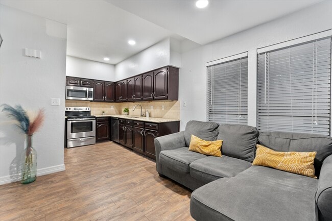 Photo - 1910 Robbins Pl Condo