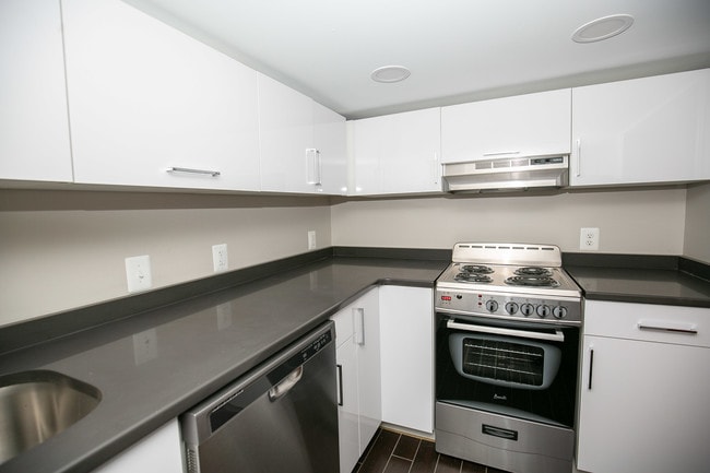 Photo - 927 Pine St Unit 202