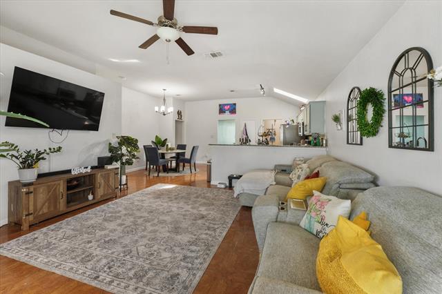 Photo - 836 W Colony Dr