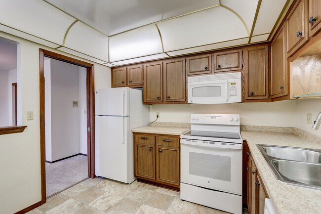 Photo - Charleston East Apartments