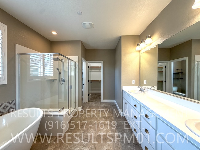 Photo - 1280 Goldenrod Way