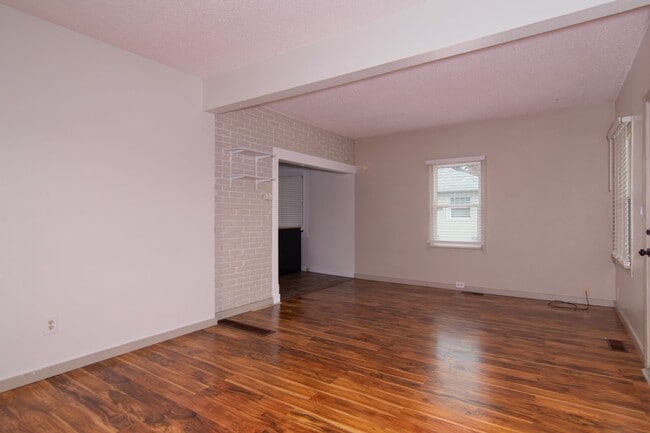 Photo - Cute  Craftsman home on locate on Spokane'...