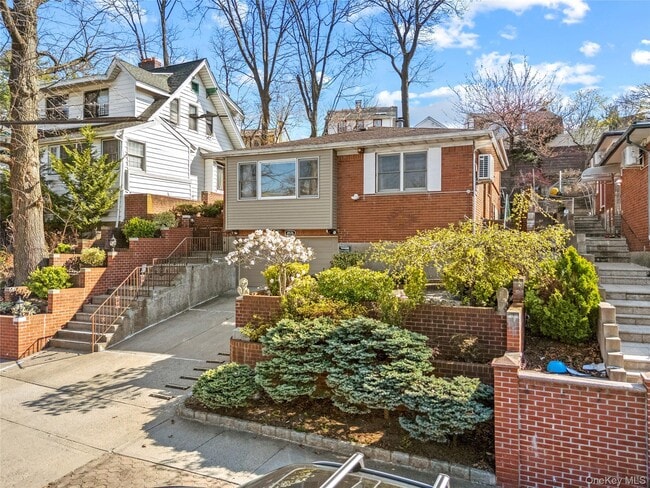 Building Photo - 45-76-76 Browvale Ln