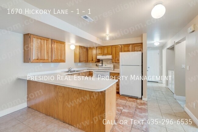 Photo - 1670 Hickory Ln